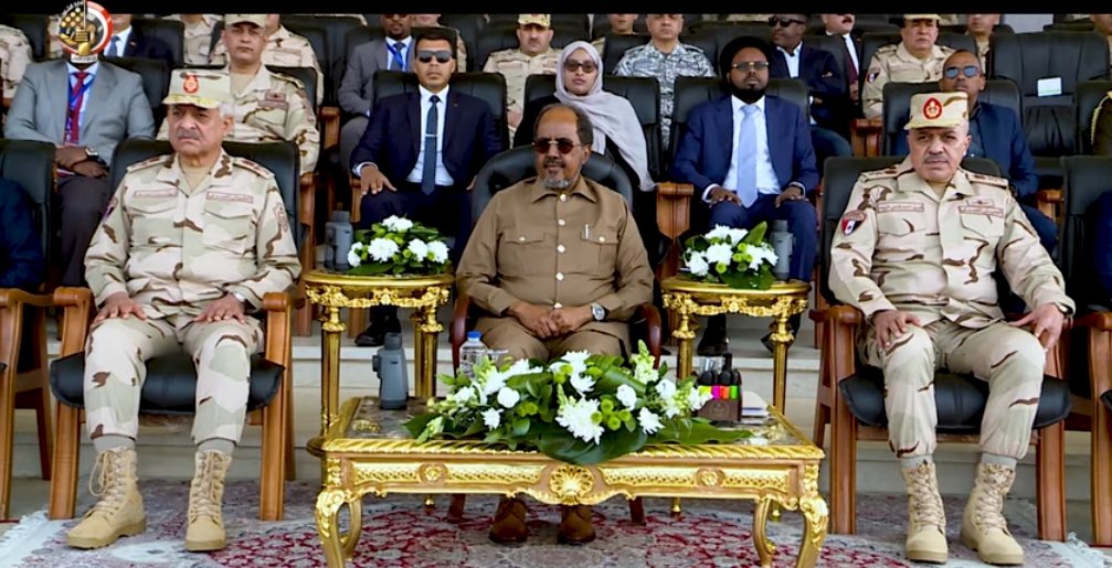 Somali president , Egyptian defence minister attend lineup of Egyptian troops for AU mission