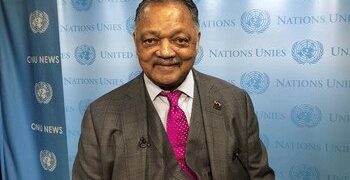 Towering figure passes away , world leaders pay cordial tribute to Jesse Jackson