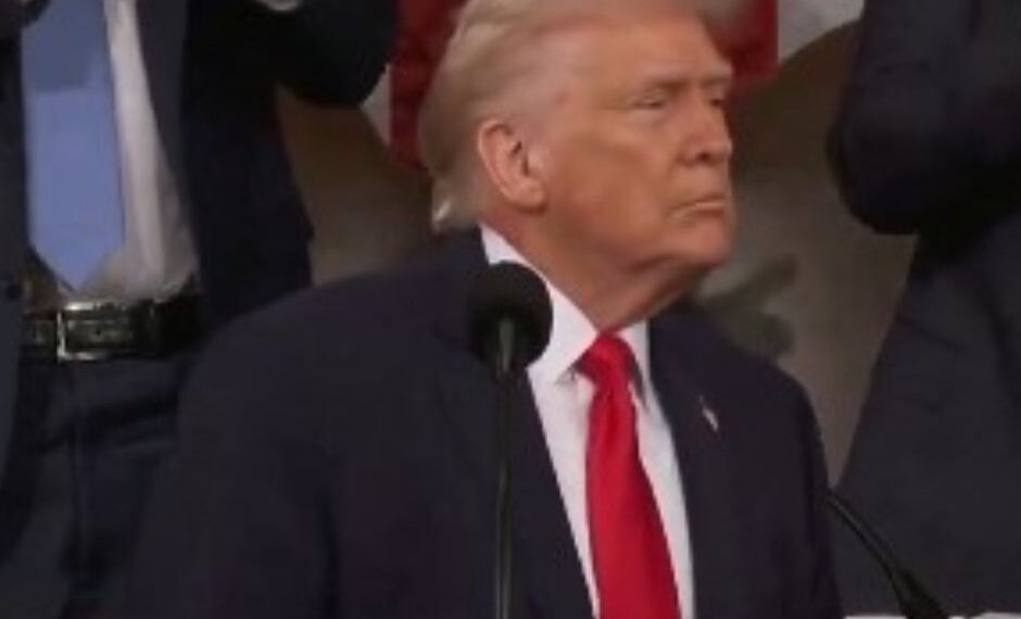 Trump’s theatrical State of the Union address offers little hint of any change in course