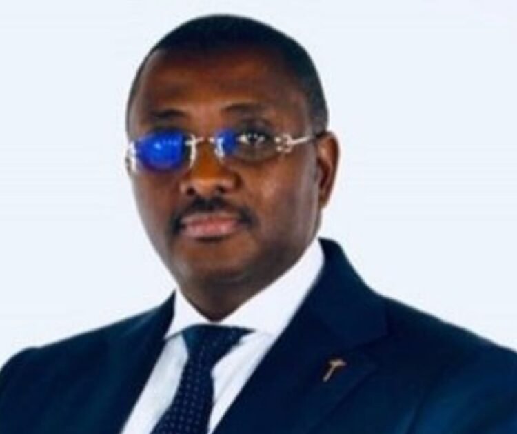 Opens new diamond unit , Angola seeks 20%-30% stake in De Beers