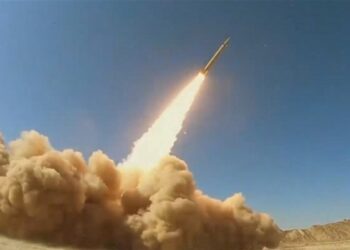 Retaliatory strikes across Middle East , Iran targets Israel and American bases