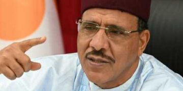 Un opposant nigérien appelle à une solution nationale pour le cas de l’ancien président Mohamed Bazoum et met en garde contre l’ingérence européenne