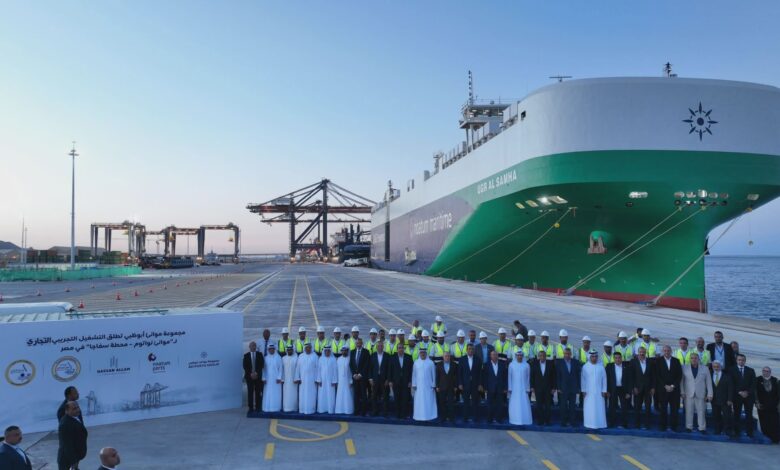 The Minister of Transport witnesses the launch of the commercial trial operation of the multi-purpose station (Safaga 2).