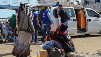 (Archive) IOM teams provide urgent medical assistance to migrants at the port of Abu Sita in Tripoli, Libya.